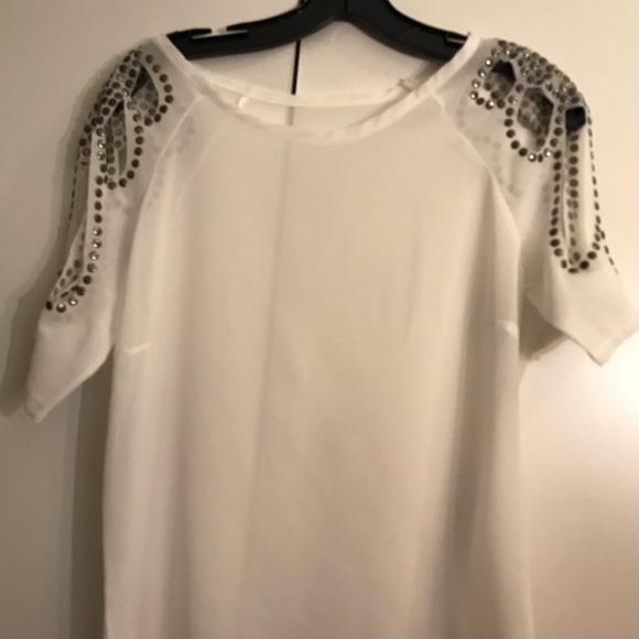 Women’s blouse - Picture 2 of 3